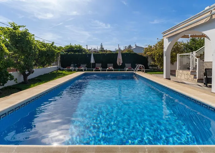 Corvera Casitas Select * Нерха